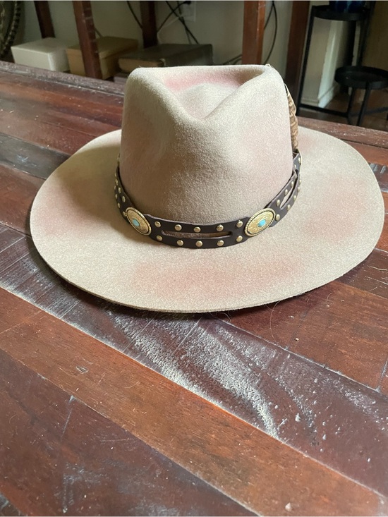 Idyllwind Accessories - Brown Wide-Brim Felt Hat with turquoise concho Leather Band